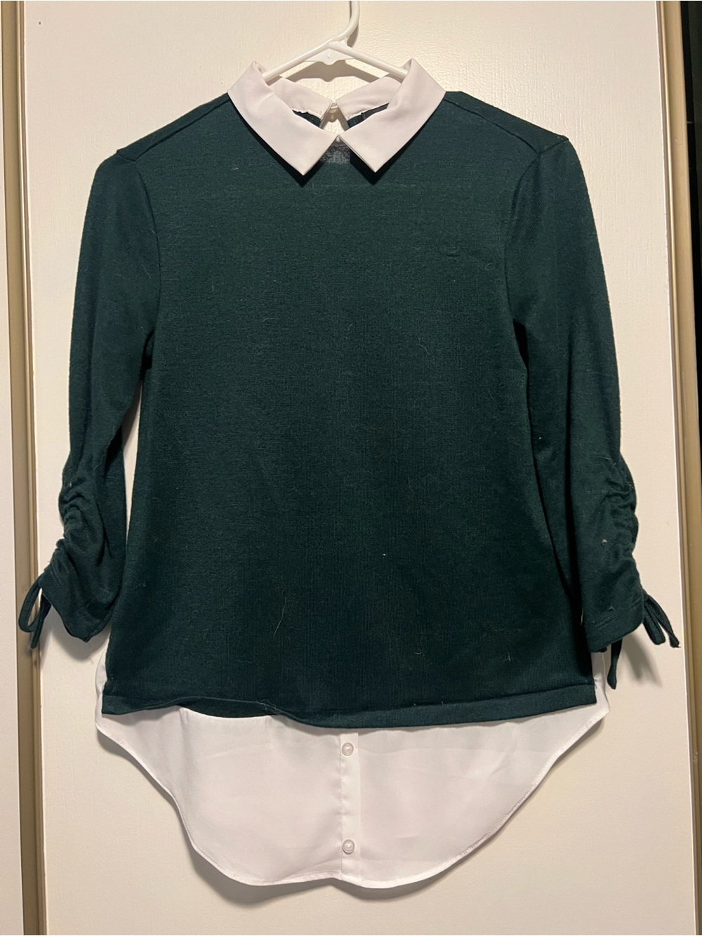 Green Trovaré Layered Top with Cinched Sleeves